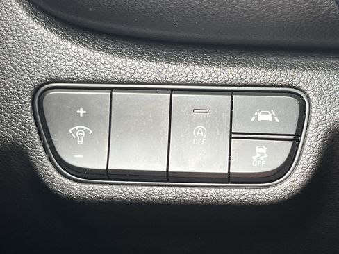 Used 2023 Kia Seltos S w/ Navigation Package FWD image 13