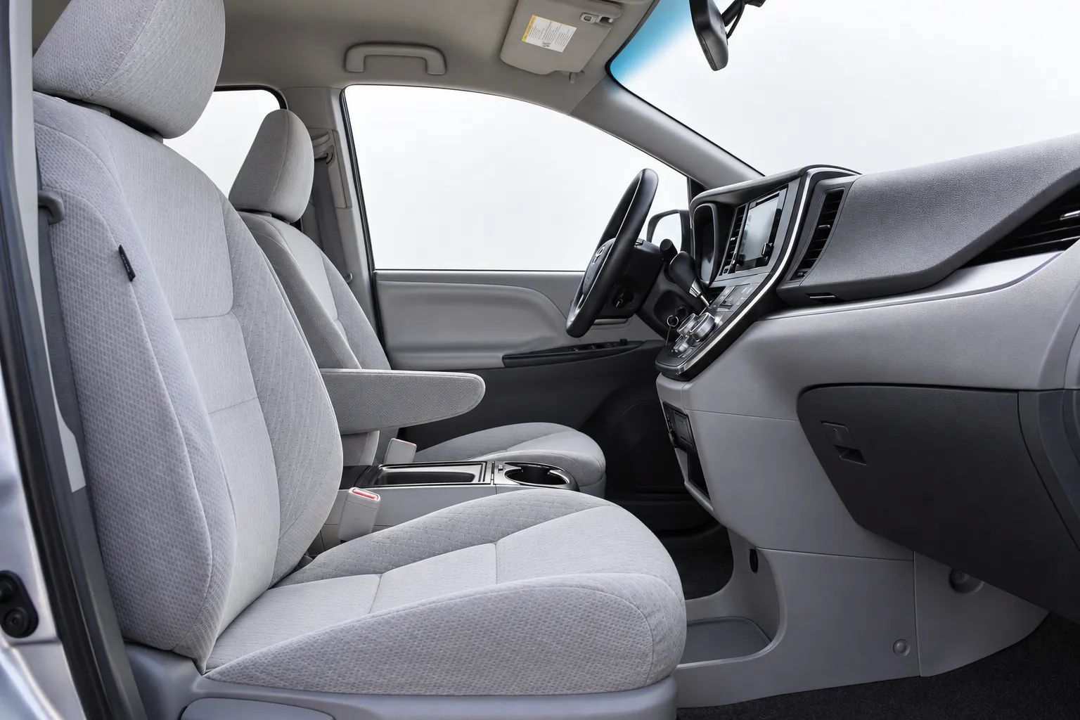 Used 2016 Toyota Sienna LE FWD image 18