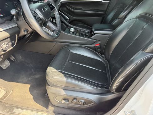 Used 2023 Jeep Grand Cherokee L Overland AWD/4WD image 14