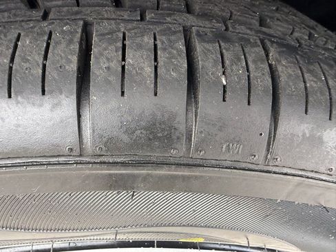 Used 2025 Nissan Sentra S image 27