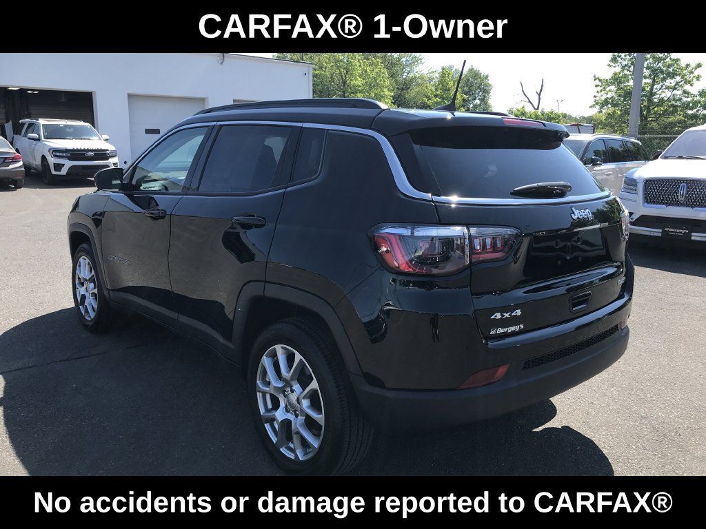 Used 2022 Jeep Compass Latitude AWD/4WD image 3