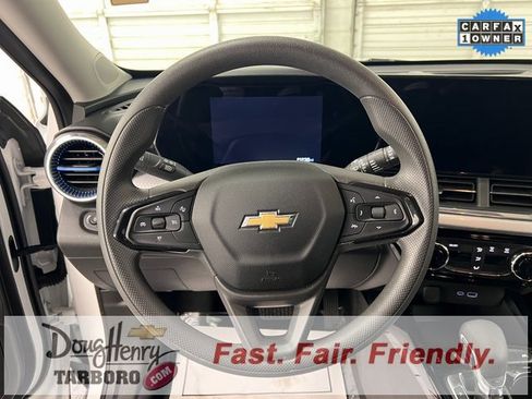 Used 2025 Chevrolet Trax LT image 41