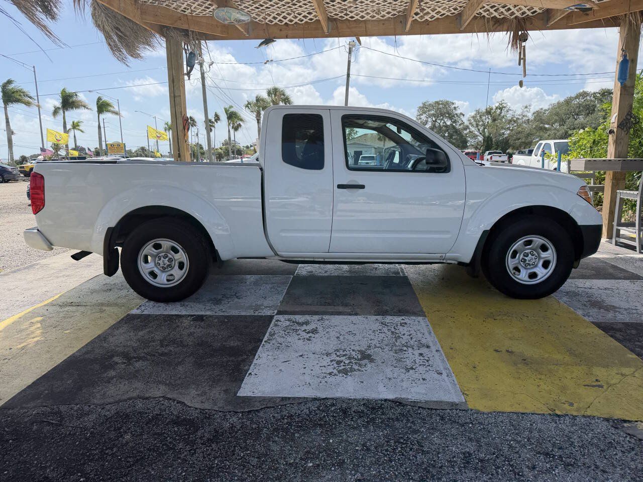 Used 2021 Nissan Frontier S RWD image 4