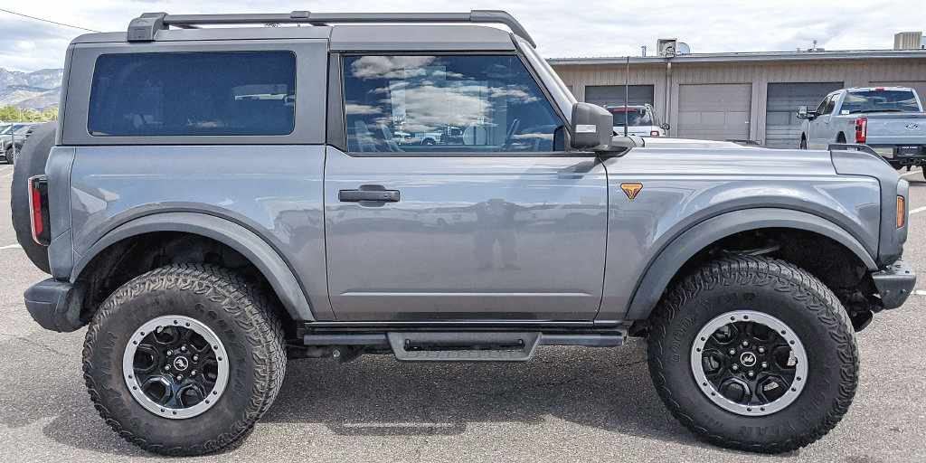 Used 2023 Ford Bronco Badlands AWD/4WD image 2