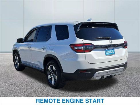 Certified 2025 Honda Pilot EX-L image 9
