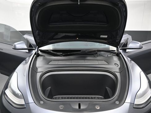 Used 2023 Tesla Model Y Performance AWD/4WD image 30