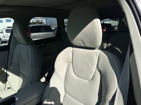 New 2026 Volvo XC60 T8 Ultra w/ Protection Package Premier image 15