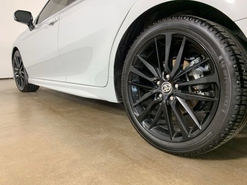 Used 2023 Toyota Camry XSE image 15