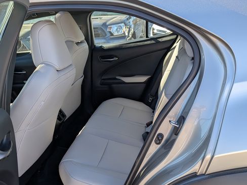 Used 2020 Lexus UX 250h w/ Premium Package image 15