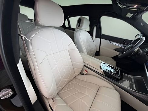 Certified 2023 BMW 740i image 41