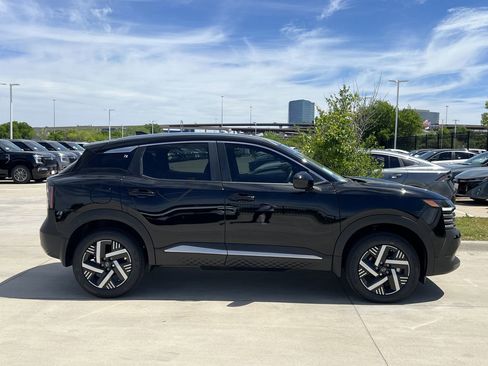 New 2026 Nissan Kicks SV FWD image 3