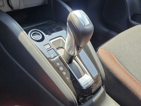 New 2025 Nissan Versa SR w/ Trunk Package image 11