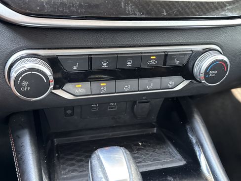 Used 2023 Nissan Altima 2.5 SR w/ SR Premium Package image 21