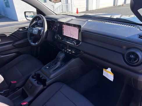 Certified 2024 Chevrolet Colorado W/T image 24