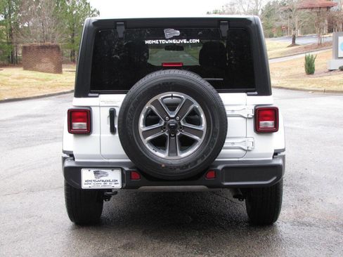 Used 2021 Jeep Wrangler Unlimited Sahara image 11