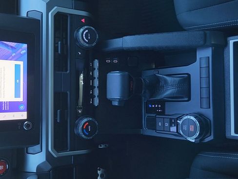 Used 2024 Toyota Tacoma TRD Sport image 16