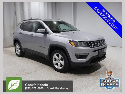Used 2018 Jeep Compass Latitude AWD/4WD image 1