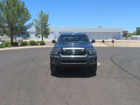 Used 2014 Toyota Tacoma 4x4 Double Cab w/ TRD Sport Package image 11
