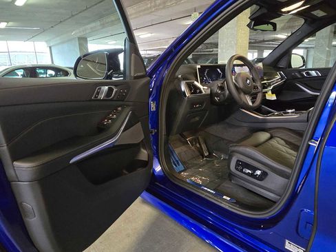 New 2026 BMW X5 M60i w/ Executive Package image 22