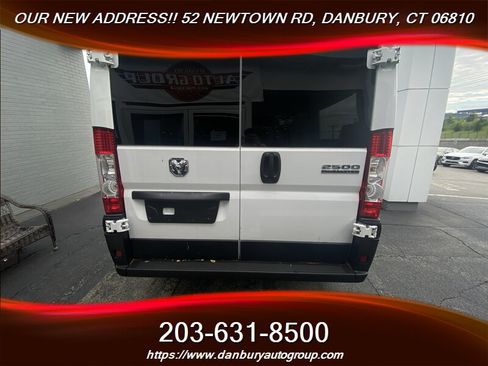 Used 2025 RAM ProMaster 2500 w/ U-Haul Equipment Group FWD image 8