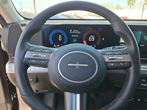 Used 2025 Hyundai Kona SEL image 11