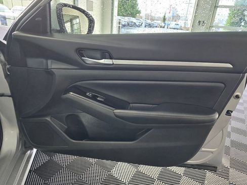 Used 2023 Nissan Altima 2.5 SV image 43