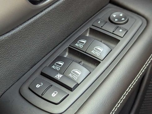 New 2027 Chrysler Pacifica Select w/ Family Tech Group FWD image 23