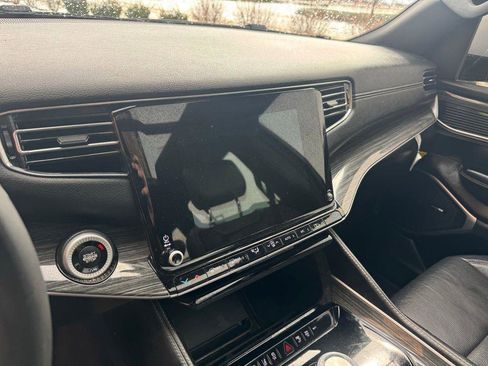 Used 2022 Jeep Wagoneer Series II w/ Premium Group I image 10