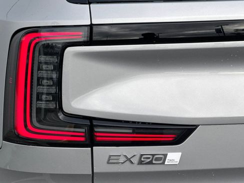 New 2025 Volvo EX90 Ultra image 33