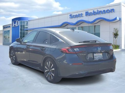 Certified 2024 Honda Civic EX-L image 3