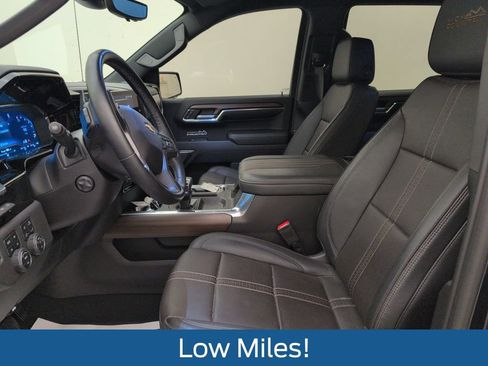 Used 2024 Chevrolet Silverado 1500 High Country w/ Technology Package image 5