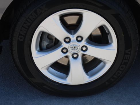 Used 2013 Toyota Sienna LE FWD image 9