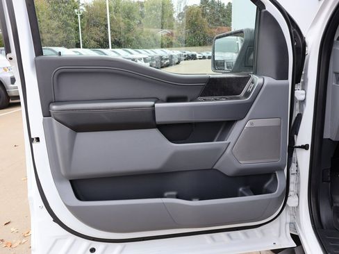 Used 2022 Ford F150 XLT w/ Equipment Group 302A High image 13