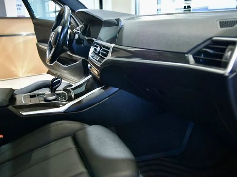 Used 2020 BMW 330i xDrive 330i xDrive w/ M Sport Package image 26