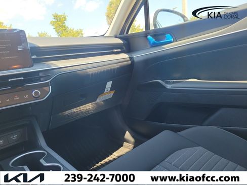 New 2026 Kia K5 LXS FWD image 16