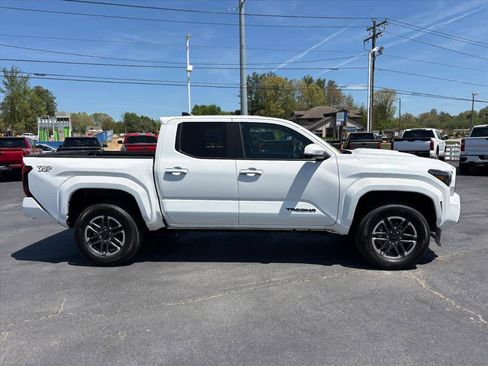Used 2024 Toyota Tacoma TRD Sport w/ TRD Sport Upgrade Package AWD/4WD image 2