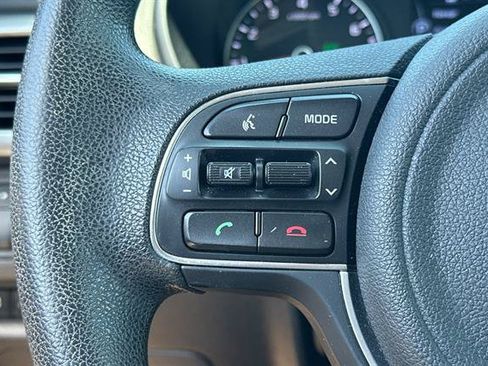 Used 2018 Kia Optima LX FWD image 23