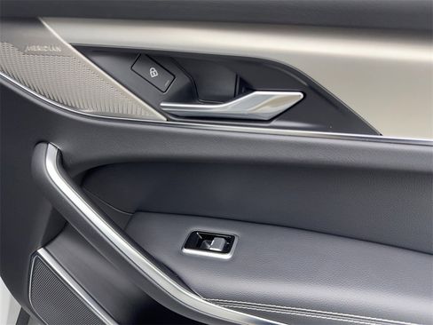 Used 2024 Jaguar F-PACE R-Dynamic S image 48