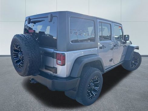 Used 2014 Jeep Wrangler Unlimited Rubicon w/ Connectivity Group AWD/4WD image 4