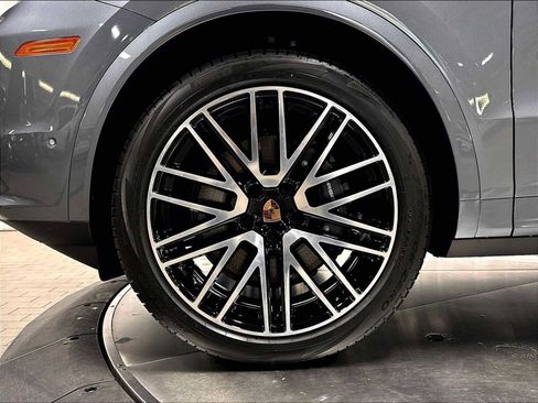 New 2026 Porsche Cayenne AWD/4WD image 11