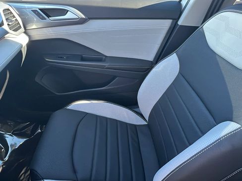 New 2026 Volkswagen Taos SEL image 12