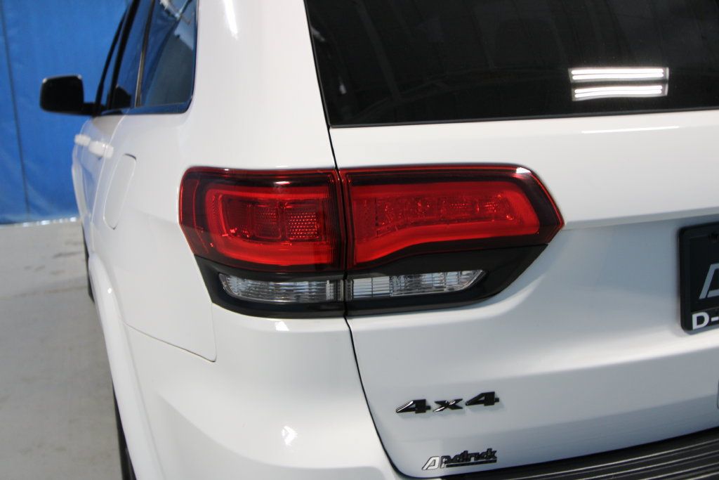 Used 2020 Jeep Grand Cherokee Altitude AWD/4WD image 38