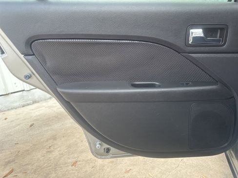 Used 2009 Ford Fusion SEL image 13