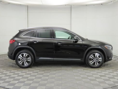 Certified 2025 Mercedes-Benz GLA 250 image 4