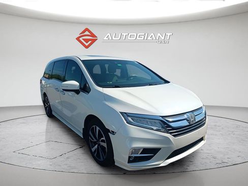 Used 2019 Honda Odyssey Elite image 2