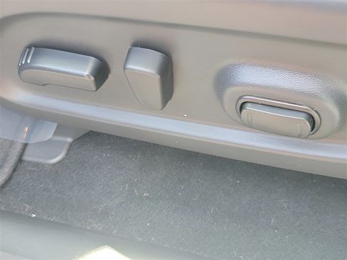 Used 2020 Nissan Pathfinder SL AWD/4WD image 19