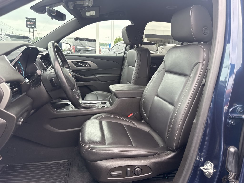 Certified 2023 Chevrolet Traverse LT w/ LT Premium Package AWD/4WD image 16