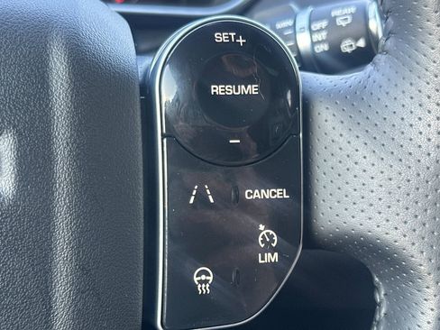 Used 2020 Land Rover Range Rover Sport HSE image 32