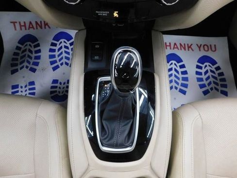 Used 2019 Nissan Rogue SL w/ Premium Package image 36