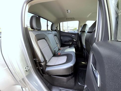 Used 2018 Chevrolet Colorado Z71 AWD/4WD image 18